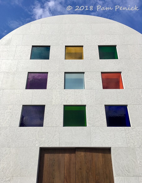 Ellsworth Kelly's "Austin" brightens University of Texas campus