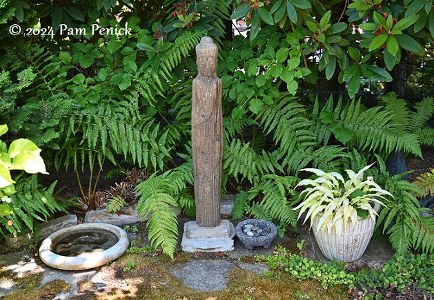 Next-door gardening neighbors at Puget Sound Fling